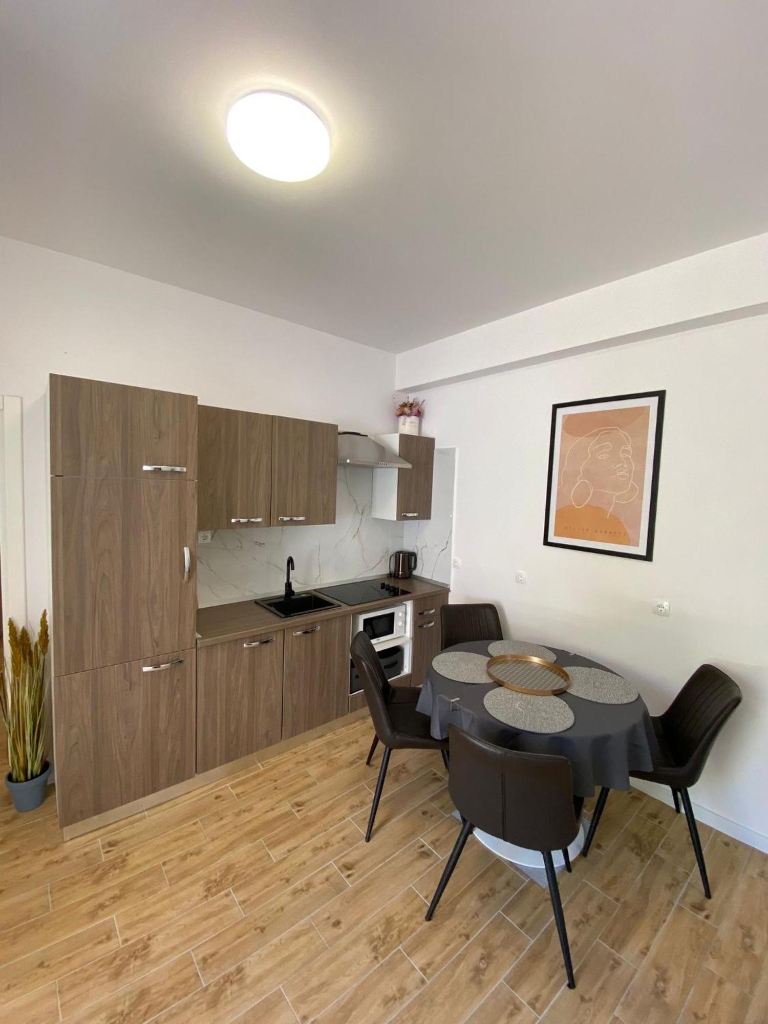 Apartmani Roko Drvenik  Esterno foto