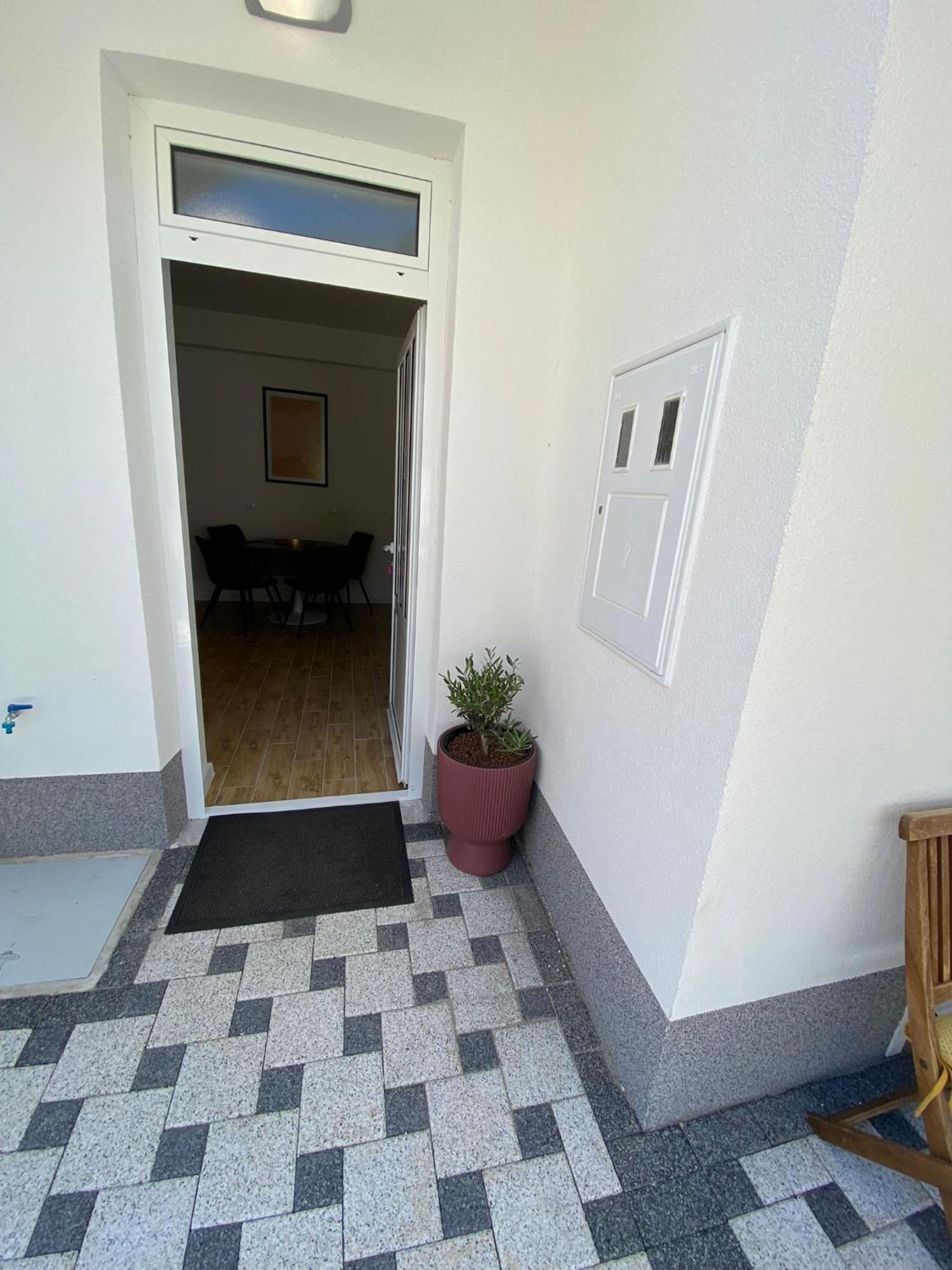 Apartmani Roko Drvenik  Esterno foto