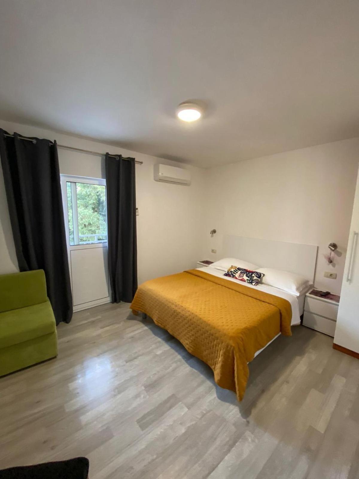 Apartmani Roko Drvenik  Esterno foto