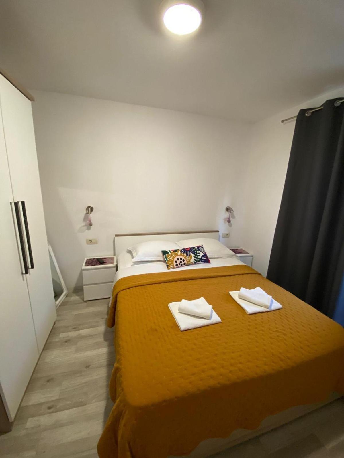 Apartmani Roko Drvenik  Esterno foto