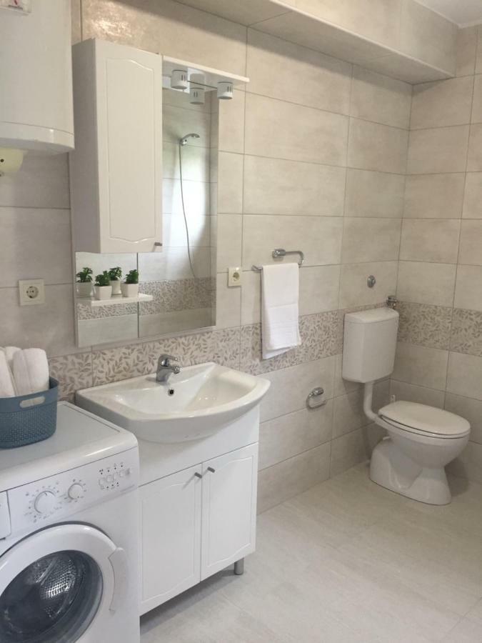 Apartmani Roko Drvenik  Esterno foto