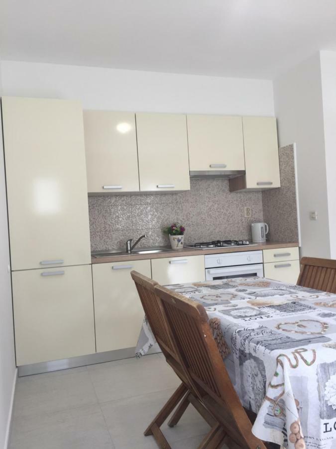 Apartmani Roko Drvenik  Esterno foto