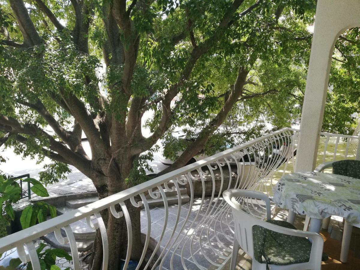 Apartmani Roko Drvenik  Esterno foto