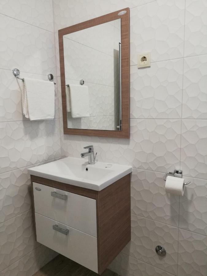 Apartmani Roko Drvenik  Esterno foto