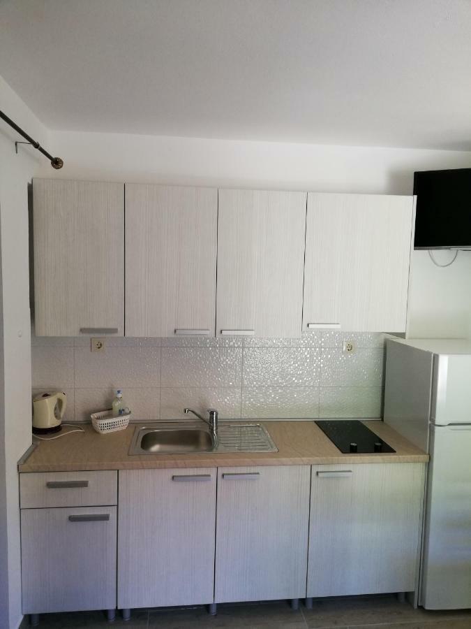 Apartmani Roko Drvenik  Esterno foto